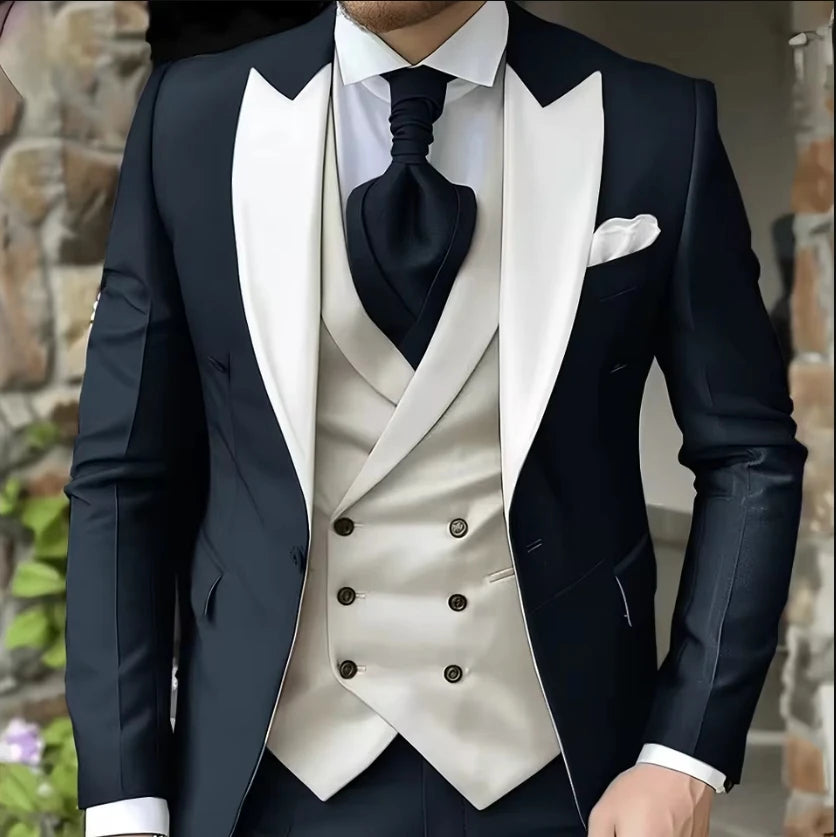 Men Suit White Classic 3 Pieces Wedding Suits Set Fashion Men Business Tuxedo Peaked Lapel Groomsmen Blazer Pants Vest