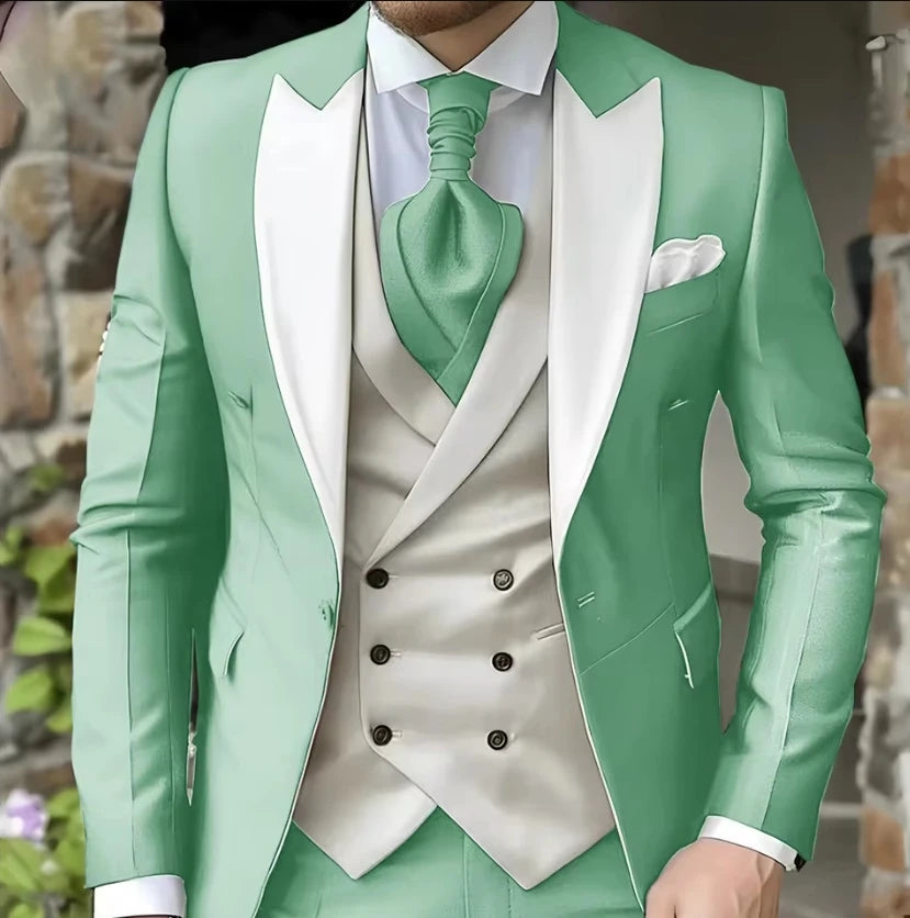 Men Suit White Classic 3 Pieces Wedding Suits Set Fashion Men Business Tuxedo Peaked Lapel Groomsmen Blazer Pants Vest