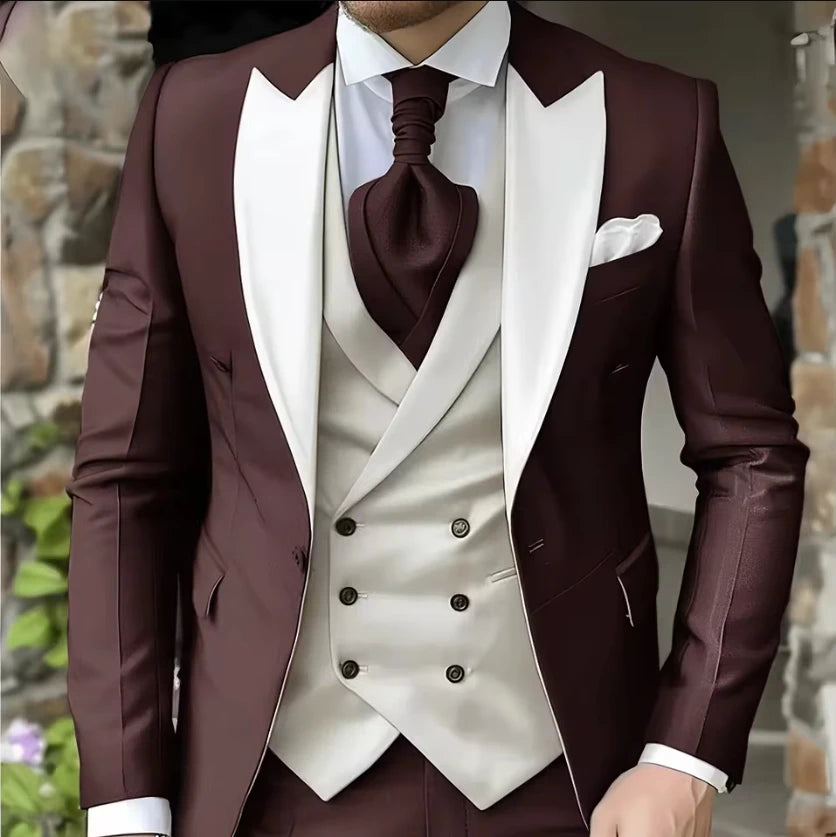 Men Suit White Classic 3 Pieces Wedding Suits Set Fashion Men Business Tuxedo Peaked Lapel Groomsmen Blazer Pants Vest