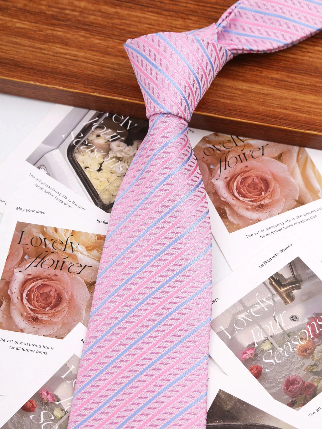 Elegant Blue Pink Striped 8 cm Men Tie For Men Suit Accessories Wedding Workplace Birthday Party Outfit