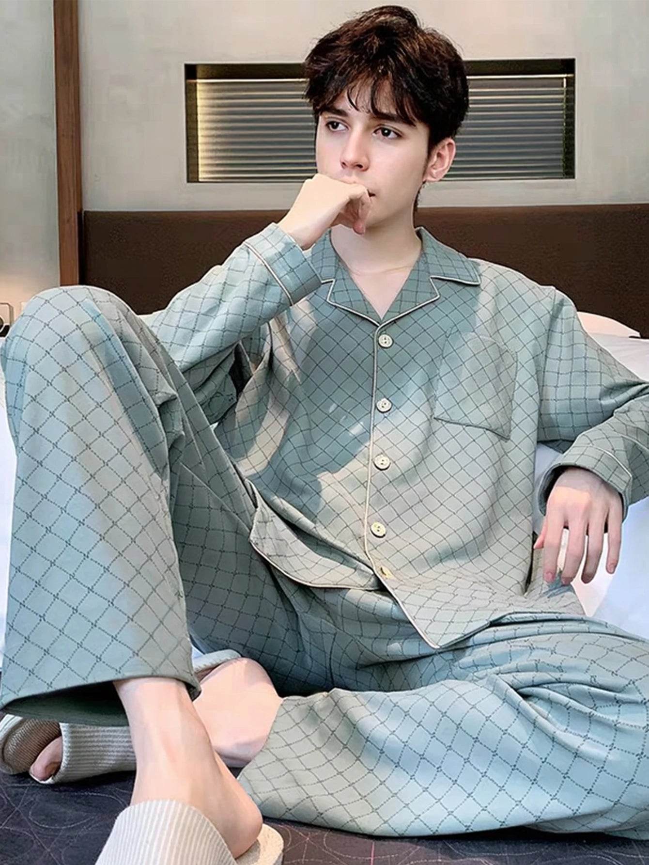 【Casual Homewear】Men's Versatile Pajama Set That Can Be Worn Outside, Long-Sleeved Top and Long Pants, Suitable for All Seasons
