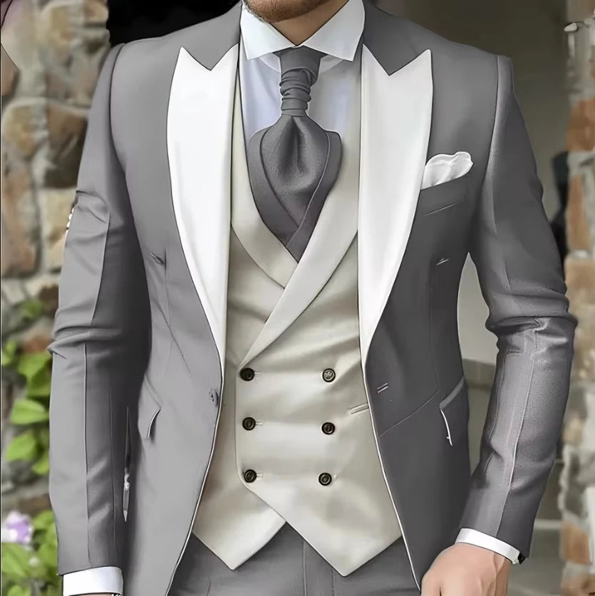 Men Suit White Classic 3 Pieces Wedding Suits Set Fashion Men Business Tuxedo Peaked Lapel Groomsmen Blazer Pants Vest