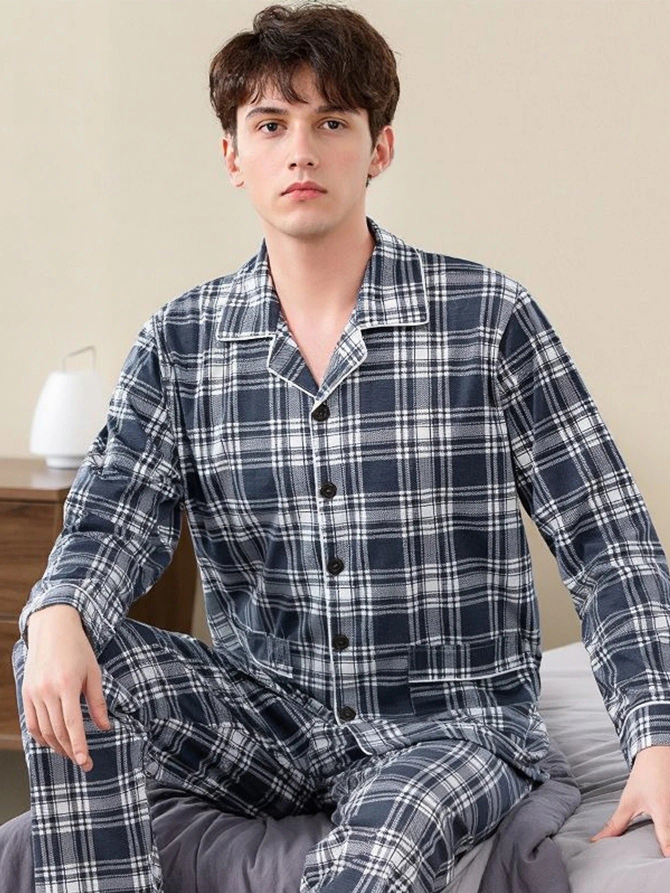【Casual Homewear】Men's Versatile Pajama Set That Can Be Worn Outside, Long-Sleeved Top and Long Pants, Suitable for All Seasons