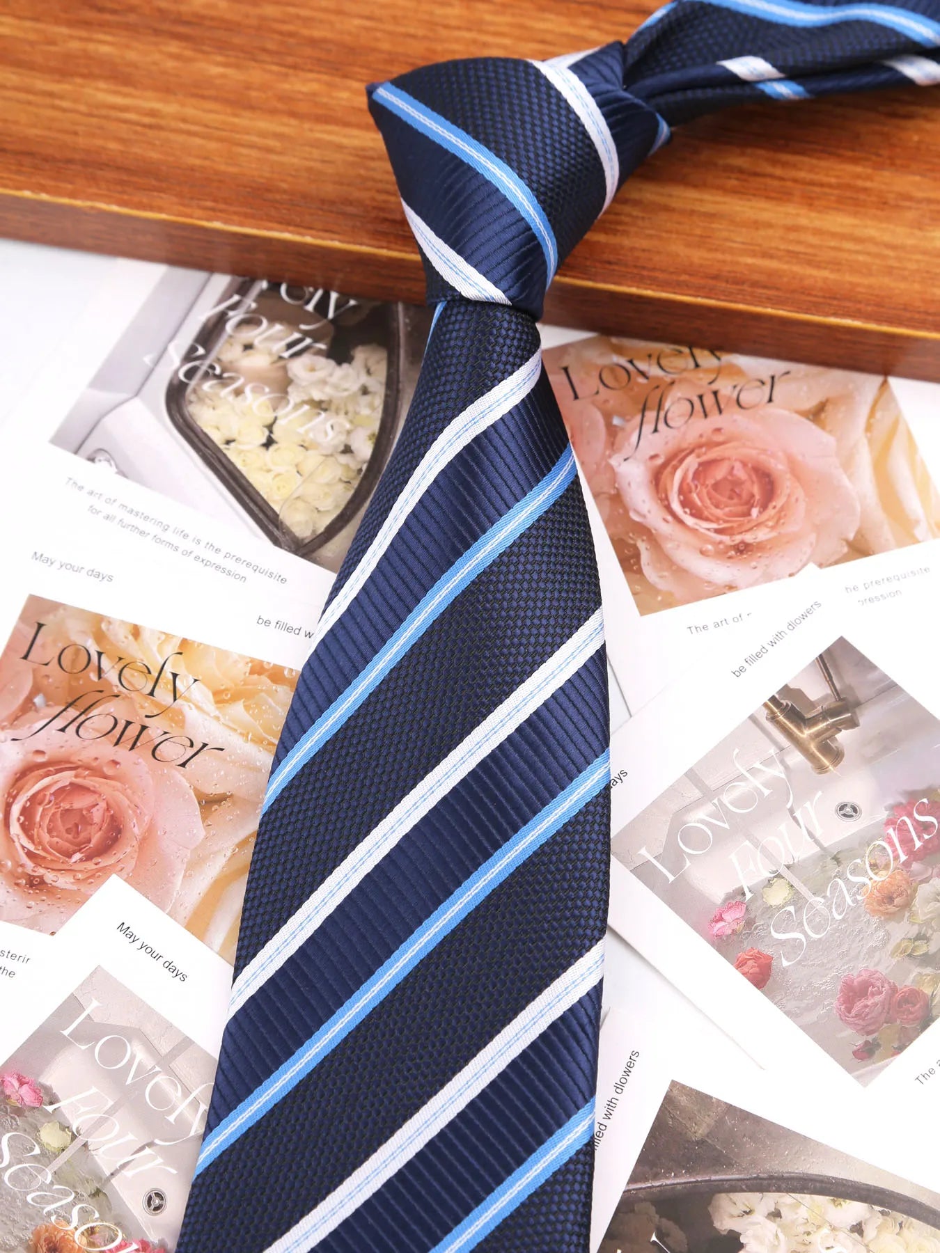 Elegant Blue Pink Striped 8 cm Men Tie For Men Suit Accessories Wedding Workplace Birthday Party Outfit