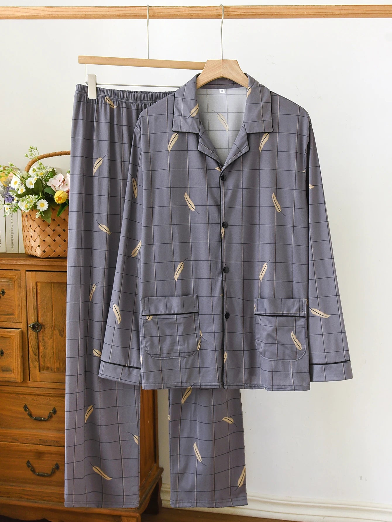 【Casual Homewear】Men's Versatile Pajama Set That Can Be Worn Outside, Long-Sleeved Top and Long Pants, Suitable for All Seasons