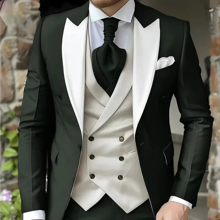 Men Suit White Classic 3 Pieces Wedding Suits Set Fashion Men Business Tuxedo Peaked Lapel Groomsmen Blazer Pants Vest